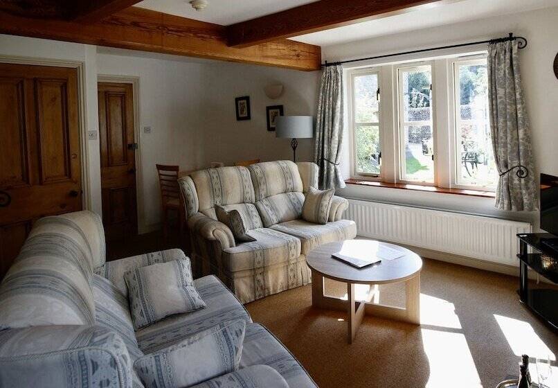 بنسيون Ashfield House