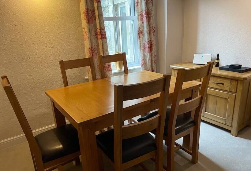 بنسيون Ashfield House