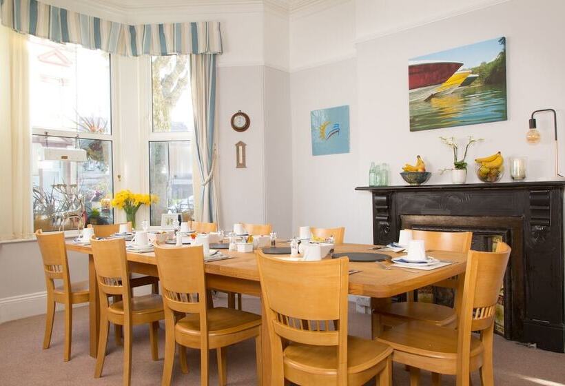 پانسیون Mariners Guest House