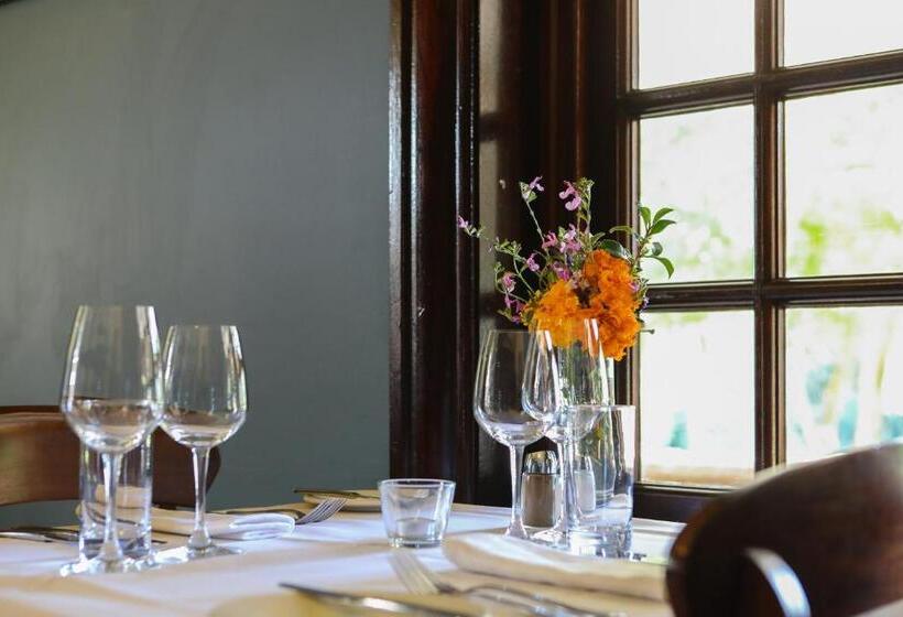 پانسیون Petersons Armidale Winery And Guesthouse