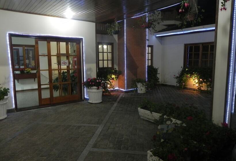 بنسيون Summit Suítes Hotel Campos Do Jordão