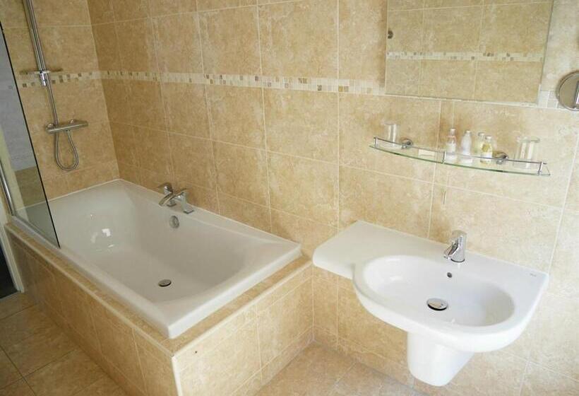 Пансион The Redstone Guesthouse