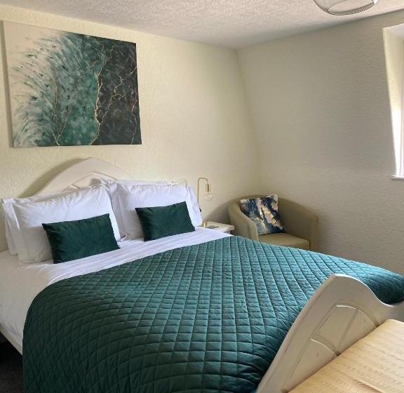 بنسيون The Wadham