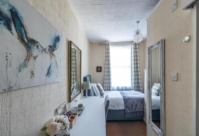 بنسيون The Wadham