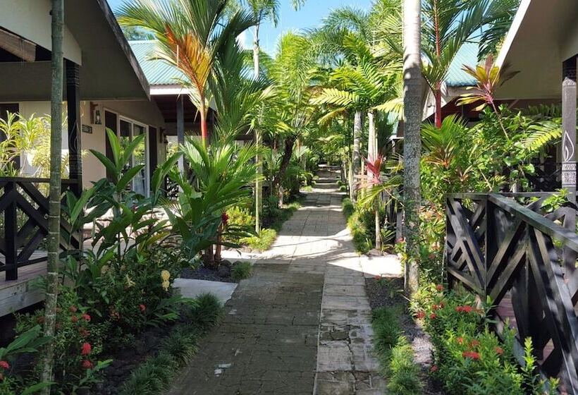 استراحتگاه Orator Hotel Samoa