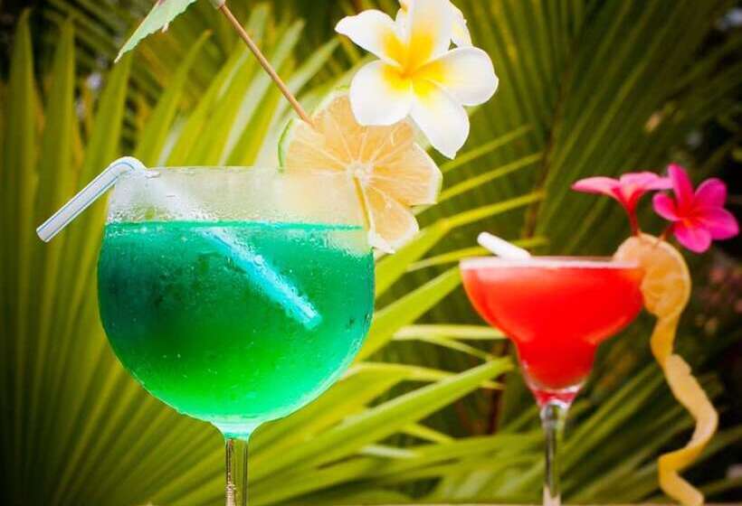 استراحتگاه Orator Hotel Samoa