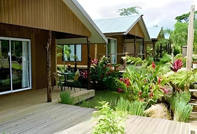 استراحتگاه Orator Hotel Samoa