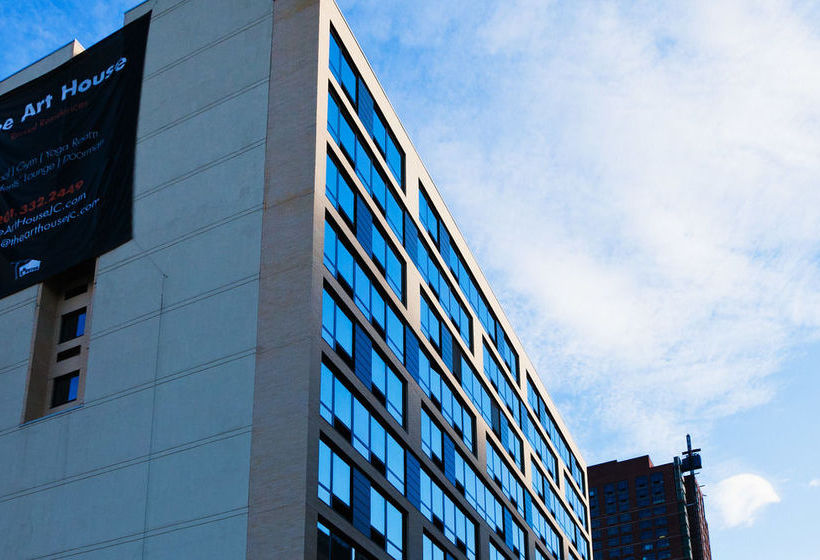 Sky City Apartments Waterfront North