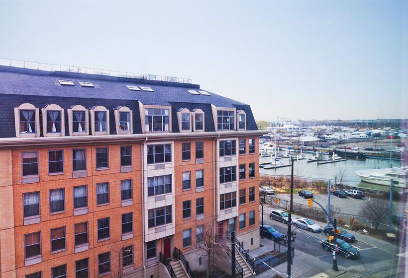 Sky City Apartments Waterfront North