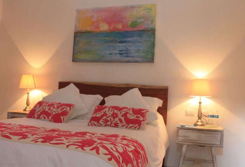 Toto Blue Hotel Boutique