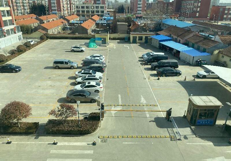 ホテル Hanting Express Qingdao Development Zone Dongjiakou Port Branch