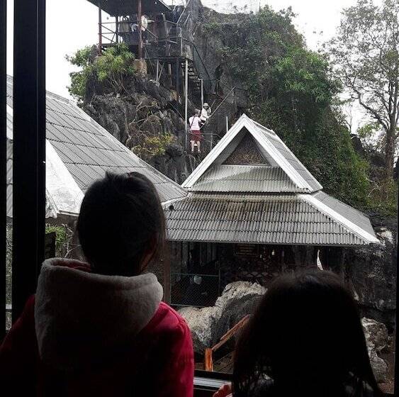 酒店 Him Doy Muang Pan