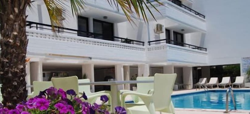 Agrino Hotel Apartments