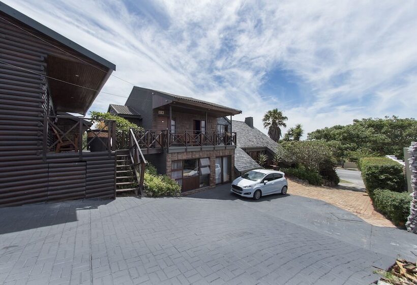 Общежитие Lungile Backpackers Lodge