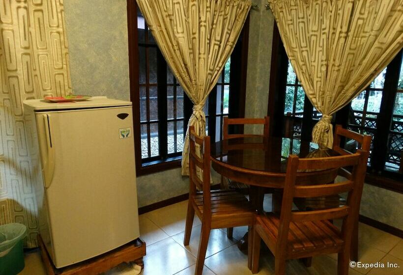 Alona Tropical Beach Resort