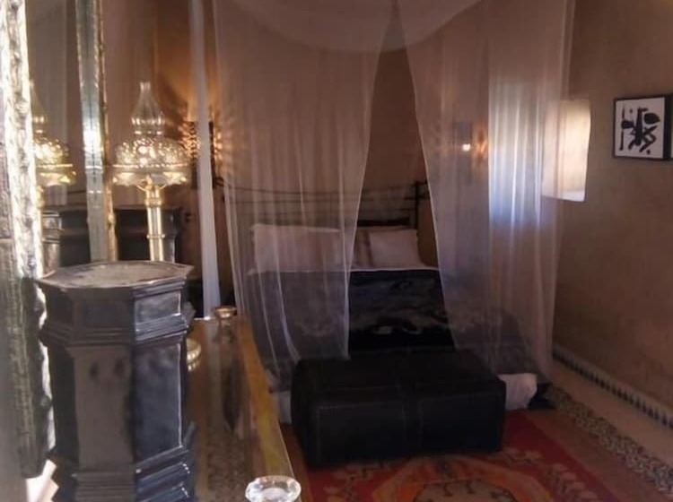 تختخواب و صبحانه Kasbah Gousteau