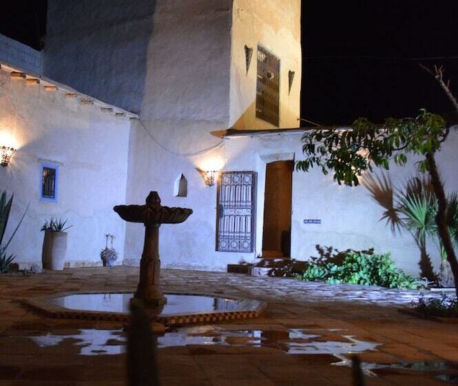 تختخواب و صبحانه Kasbah Gousteau