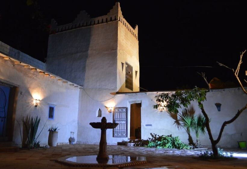 تختخواب و صبحانه Kasbah Gousteau