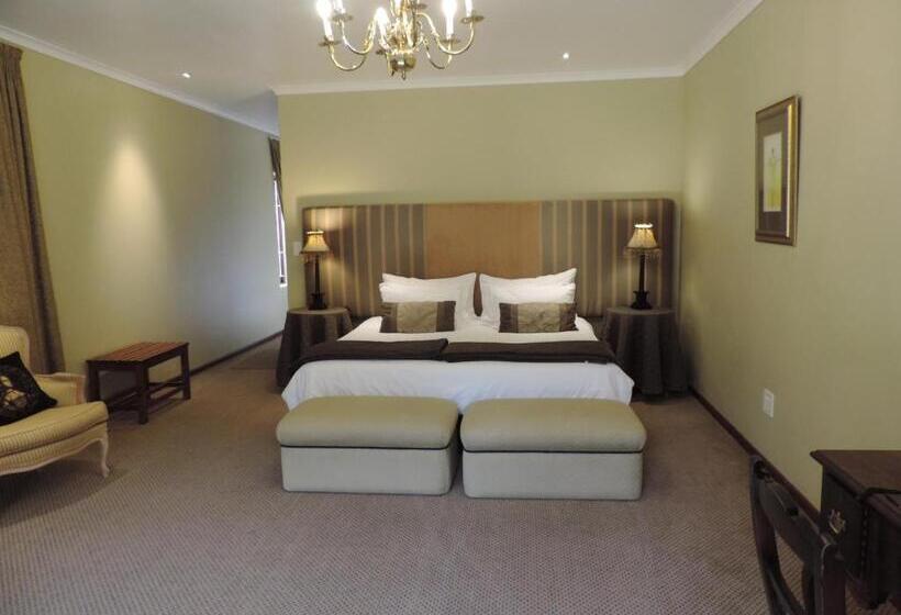 تختخواب و صبحانه Milkwood Lodge