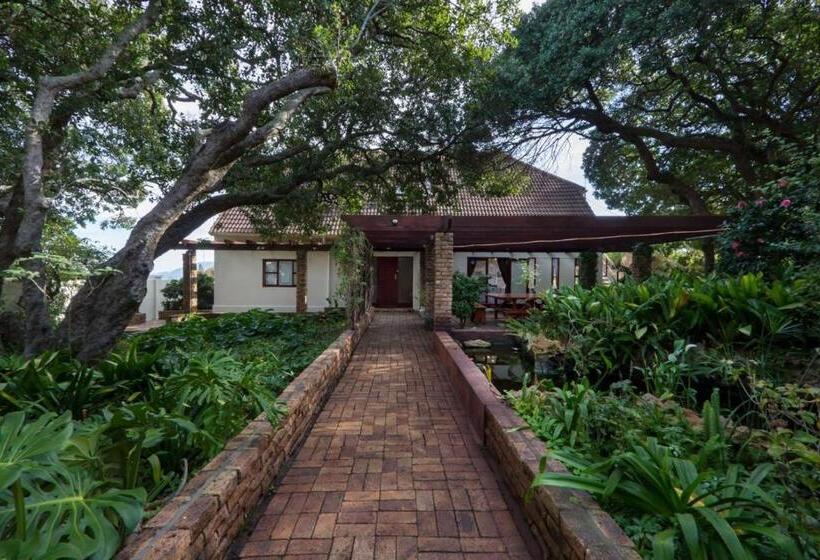 تختخواب و صبحانه Milkwood Lodge