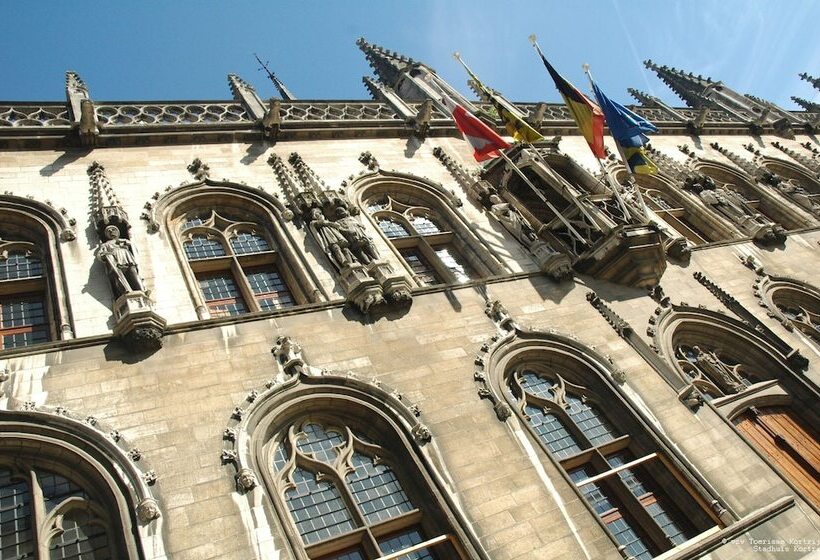 ホテル Restaurant Brasserie Feestzaal Ahoi, Kortrijk