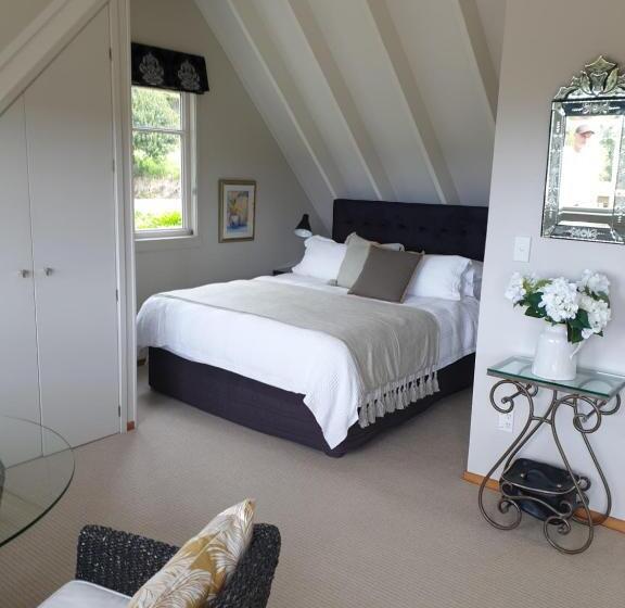 Brenton Lodge