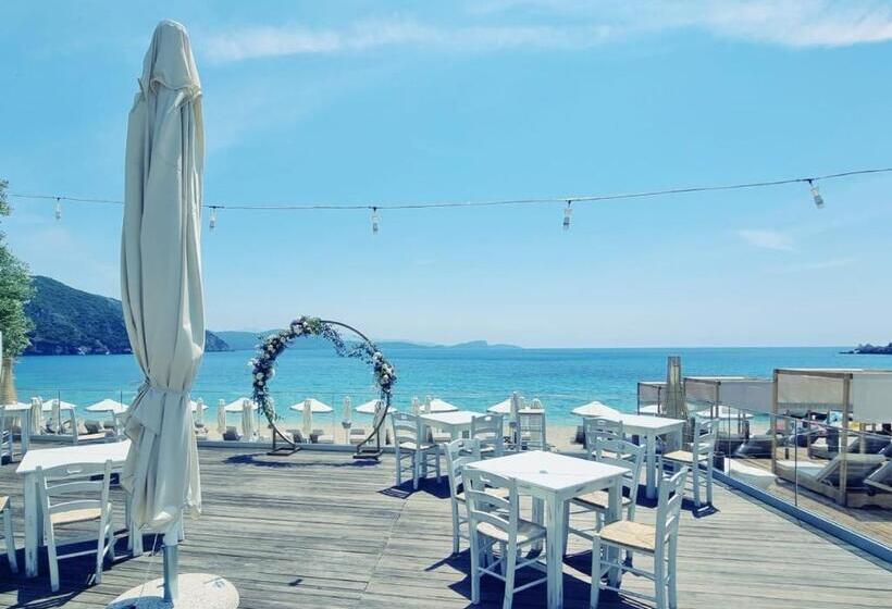 Enjoy Lichnos Bay Village, Camping, Hotel & Apartments