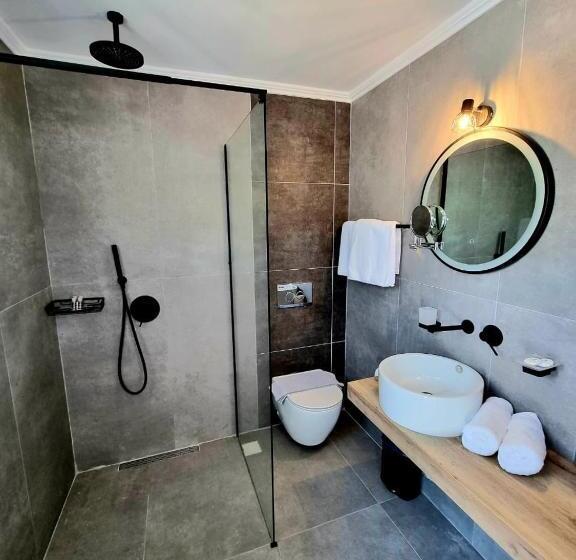 Enjoy Lichnos Bay Village, Camping, Hotel & Apartments