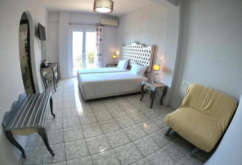 Enjoy Lichnos Bay Village, Camping, Hotel & Apartments