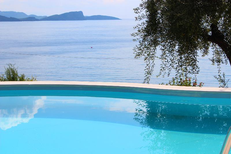 Enjoy Lichnos Bay Village, Camping, Hotel & Apartments