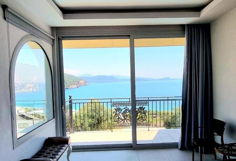 Enjoy Lichnos Bay Village, Camping, Hotel & Apartments