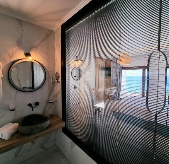 Enjoy Lichnos Bay Village, Camping, Hotel & Apartments