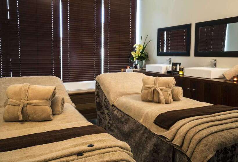 Fiesta Residences Boutique Hotel And Serviced Apartments