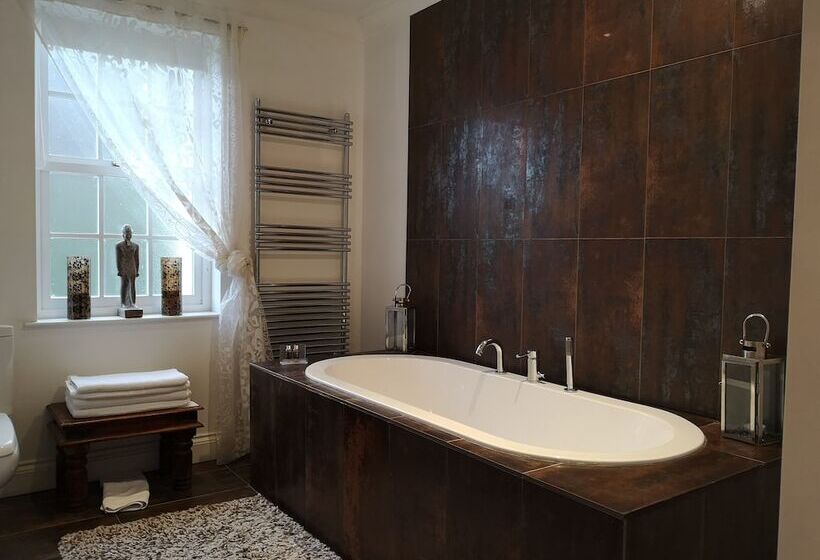 Glangwili Mansion Luxury 5 Star Bed & Breakfast