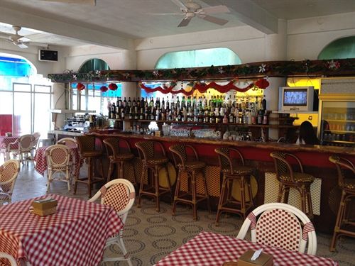 هتل Alla Luna Rossa Beach