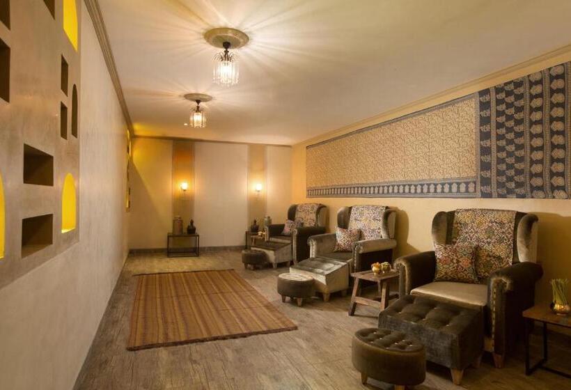 فندق Amnaya Resort Kuta