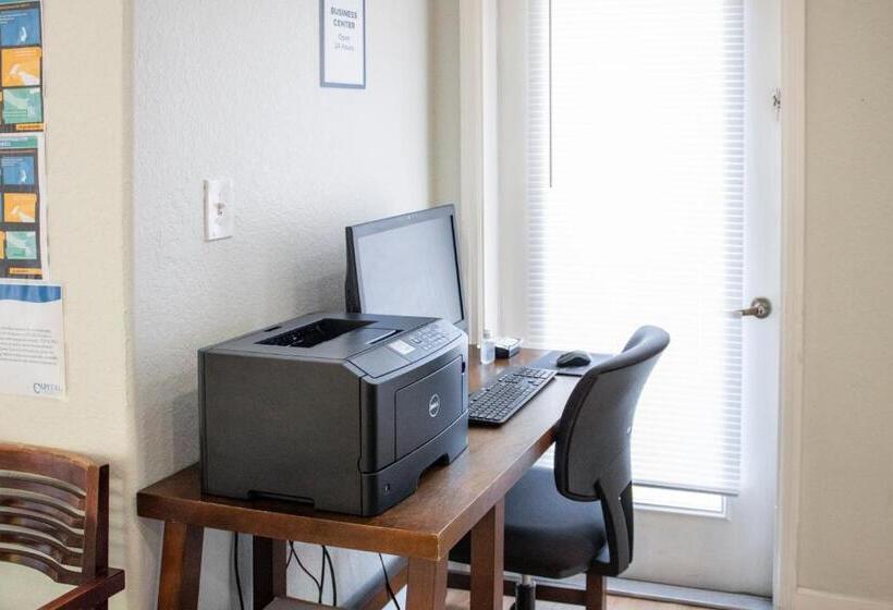 Отель Barefoot N Resort