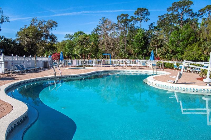 Отель Barefoot N Resort