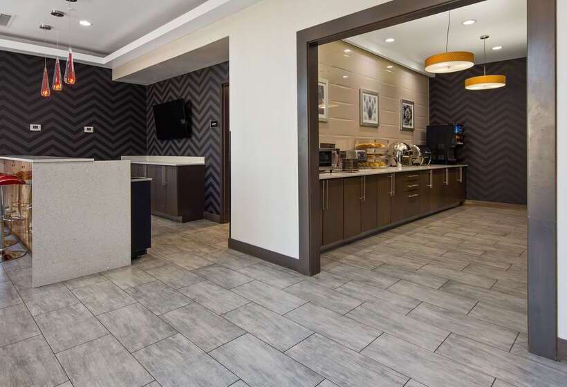 בית מלון כפרי Best Western Plus Inn Of Muskogee