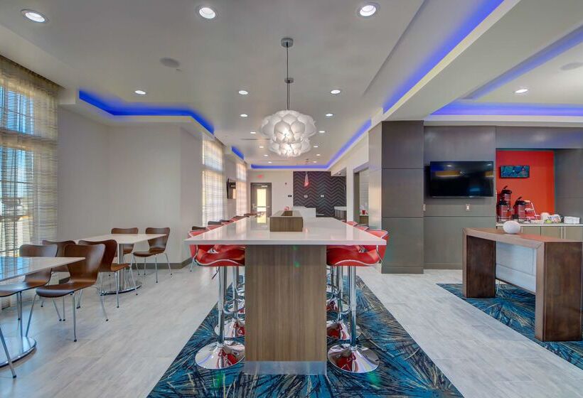 בית מלון כפרי Best Western Plus Inn Of Muskogee