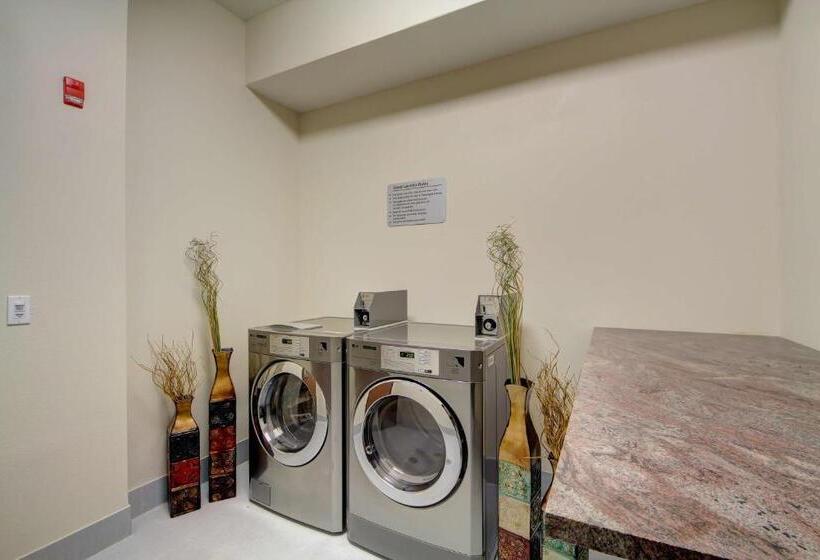 בית מלון כפרי Best Western Plus Inn Of Muskogee