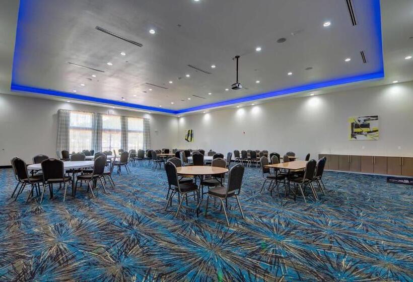 בית מלון כפרי Best Western Plus Inn Of Muskogee