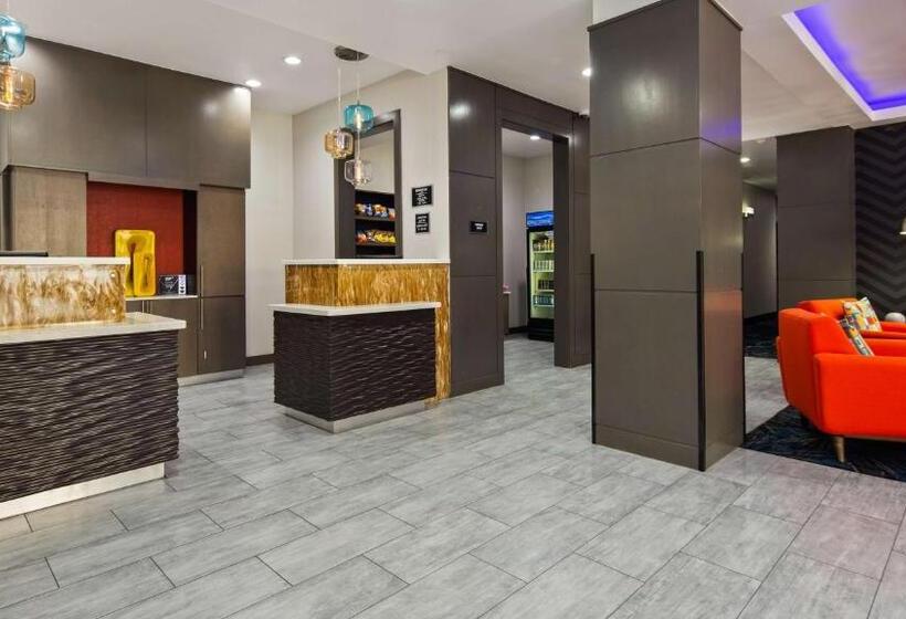 בית מלון כפרי Best Western Plus Inn Of Muskogee