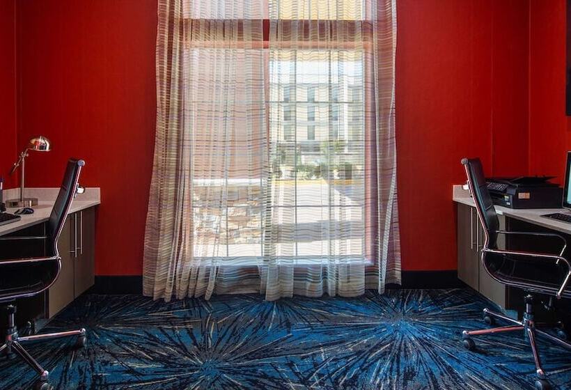 בית מלון כפרי Best Western Plus Inn Of Muskogee