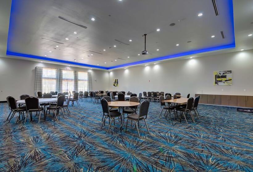 בית מלון כפרי Best Western Plus Inn Of Muskogee