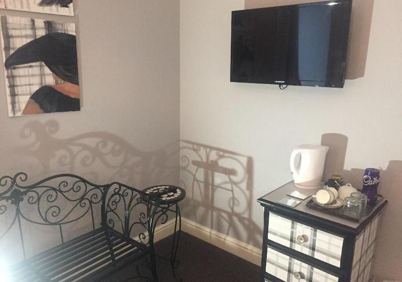 فندق Cairnryan House