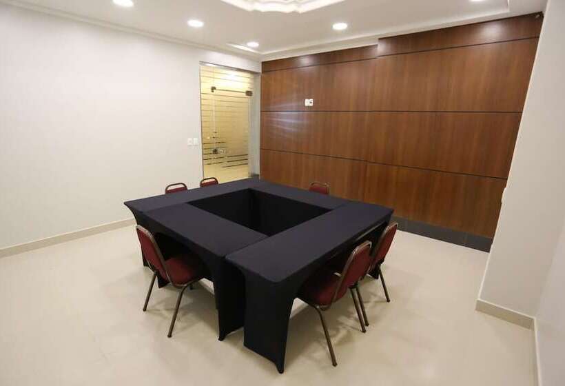 Отель Caiua Express Umuarama