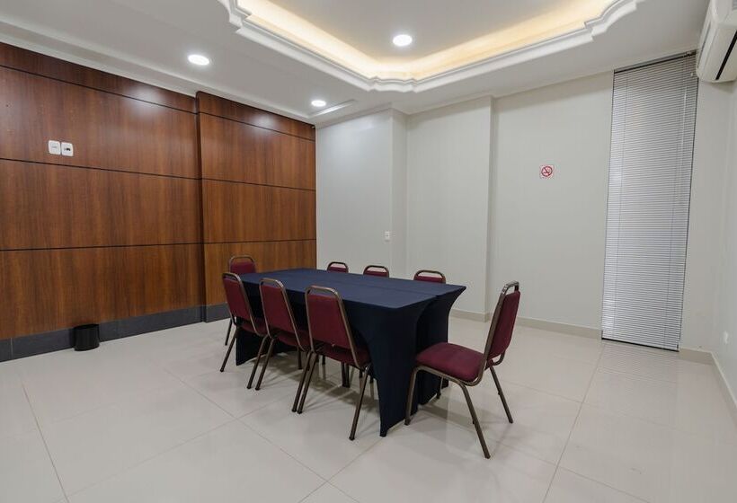 Отель Caiua Express Umuarama