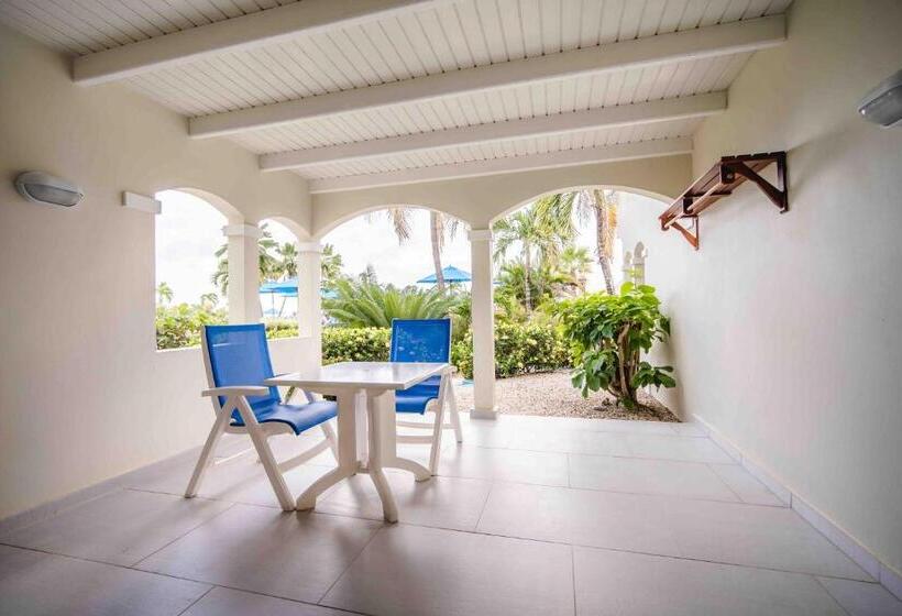 בית מלון כפרי Captain Don's Habitat