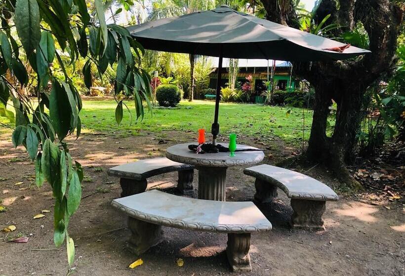 Отель Casa Manglar Villa